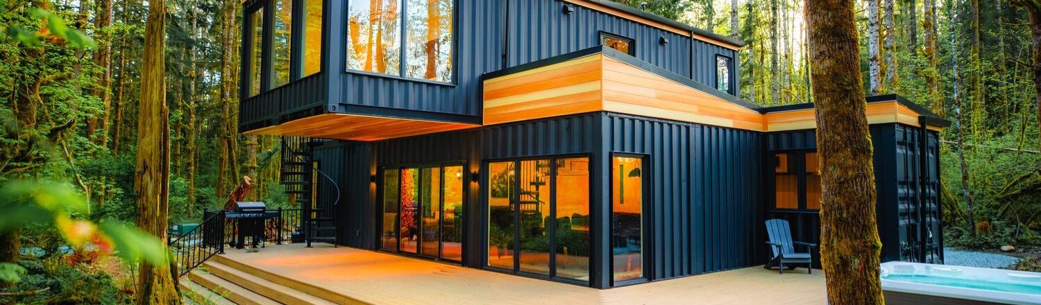 Header_blog_luxury-shipping-container-house